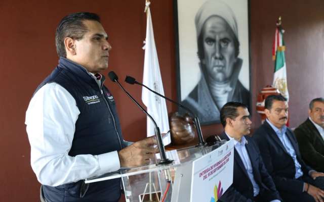 A través de su cuenta de Twitter, el perredista urgió al gobierno federal a resolver cuanto antes esta crisis