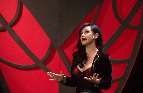 La cantante y actriz expresó su reconocimiento al cineasta mexicano. Foto: Cuartoscuro
