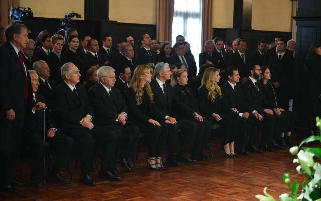 as exequias por el fallecimiento del exgobernador Alfredo Del Mazo González, ha congregado a la clase política mexiquense. Foto: Especial