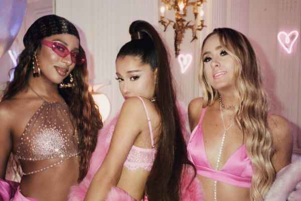 El sencillo se estrenará el próximo viernes el viernes 18 de enero. Foto: Ariana Grande