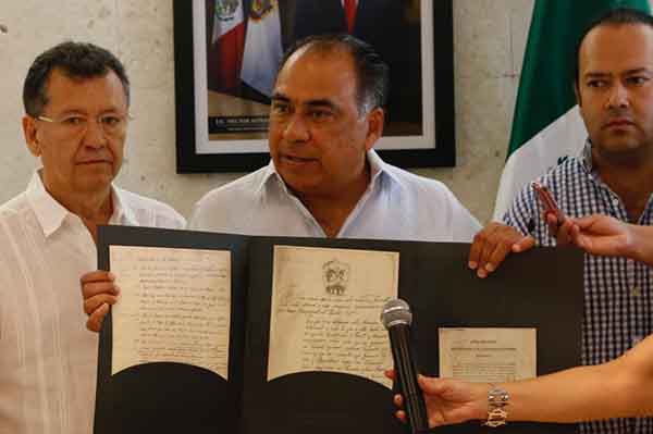 Dentro de la paquetería que harán llegar hasta la casa de Quadri están Los Sentimientos de la Nación, firmados en Chilpancingo.