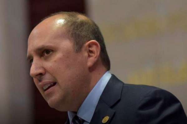 Manzanilla Prieto es Licenciado en Economía por el Instituto Tecnológico Autónomo de México