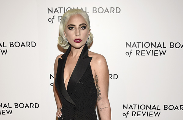 Gaga escribió en colaboración con Kelly en