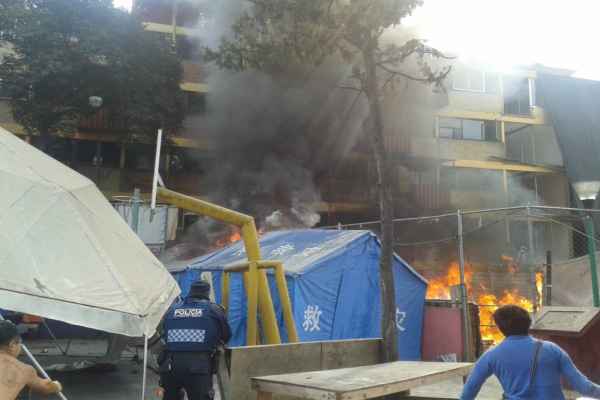 Los damnificados dicen que no han atendido sus peticiones de mejorar las condiciones de los campamentos. Foto: @DUCDMX