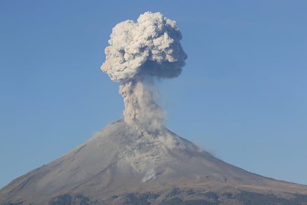 La ceniza, en caso de emisiones del volcán, podría dirigirse hacia Tochimilco, Huejotzingo, Chiautzingo, El Verde, Texmelucan, Tlalancaleca y Tlahuapan.
FOTO: NOTIMEX