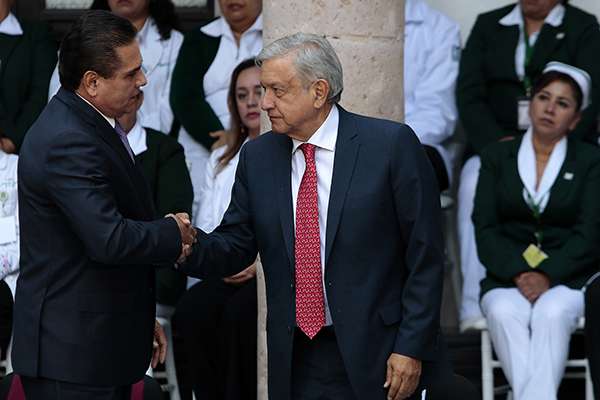 Este fin de semana, el gobierno de Michoacán ofreció su apoyo a la Federación para ayudar a resolver la problemática de desabasto de gasolina derivada del cierre de ductos.
FOTO: NOTIMEX