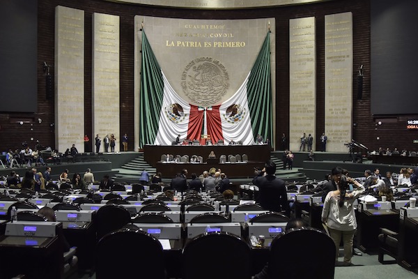 Los legisladores destacaron la labor de Aparicio Martínez y condenaron las expresiones discriminatorias. FOTO: CUARTOSCURO