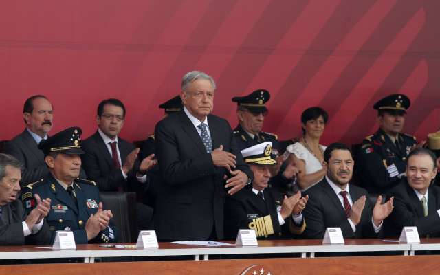 AMLO encabezó esta mañana el 106 Aniversario de la Marcha de la Lealtad en el Castillo de Chapultepec. FOTO: NOTIMEX
