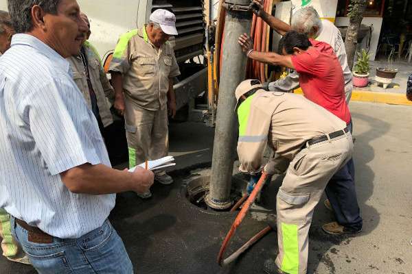 Los trabajos se realizan de lunes a domingo. Foto: @SacmexCDMX