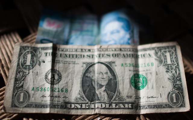 Dólar estadounidense