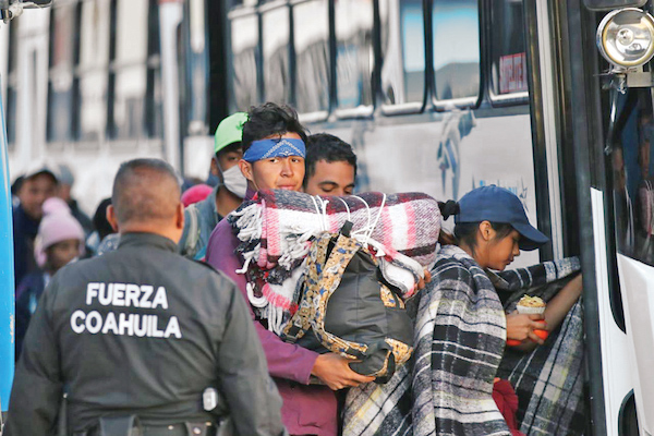 LLEGADA. Unos mil 600 migrantes se encontraban
ayer en Coahuila. Foto: Especial.