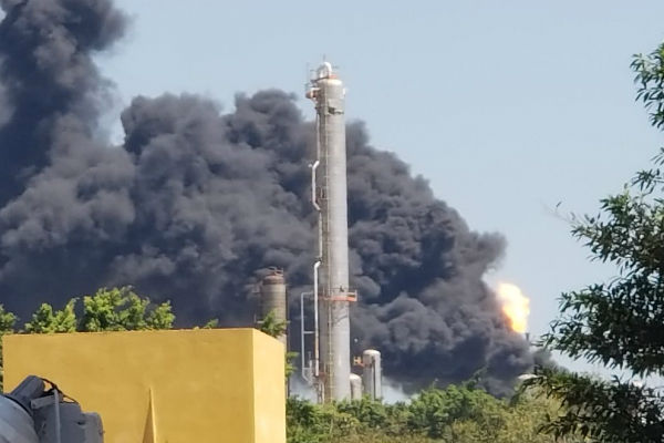 Personal de Pemex controló el siniestro, según los primeros reportes. Se descartan daños mayores en la zona