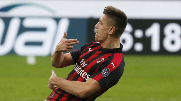 Krzystof Piatek, jugador del Milán Foto: @FootbaII_Scouts
Seguir Seguir a @FootbaII_Scouts
Más