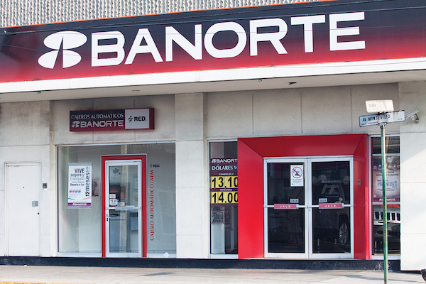 El sistema se activa al concluir la interacción con el banco, lo que permite al cliente valorar la atención que recibió. Foto: Cuartoscuro