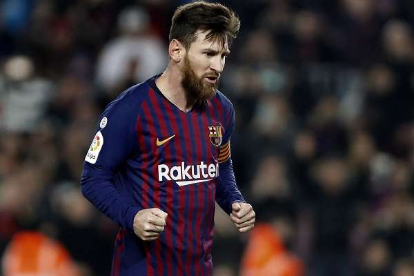 El delantero argentino del FC Barcelona, Lionel Messi, celebra su gol anotado ante el Real Valladolid. Foto: EFE