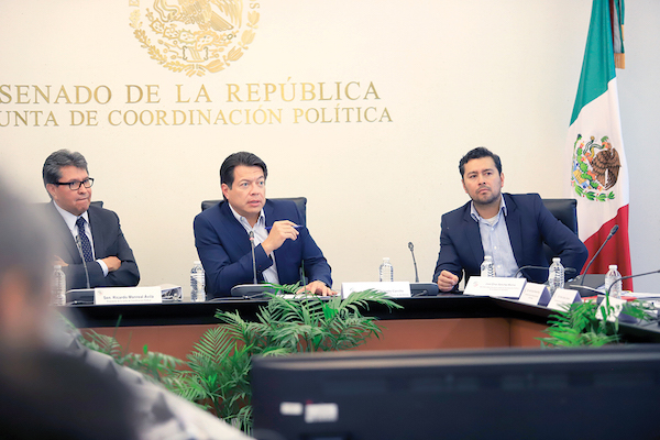 Mario Delgado dijo que el pago saldrá de los ahorros. Foto: Especial.