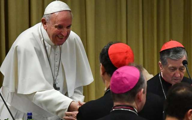 Papa Francisco inaugura cumbre contra abusos