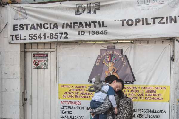 Padres de familia llamaron a presidente Lopez Obrador reconsiderar la nueva forma en que se prevé funcione el programa. Foto: Archivo | Cuartoscuro