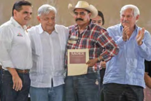 El 8 de febrero, el gobernador de Michoacán recibió al Presidente en Michoacán, a quien le ofreció trabajar en conjunto. Foto: Especial.