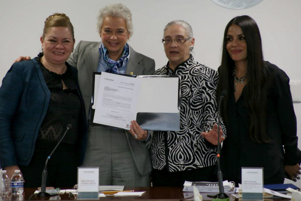Además, participó la Secretaria de Gobernación, Olga Sánchez Cordero, “quien ha estado al frente del equipo de transición para el Instituto”, se informó en un comunicado