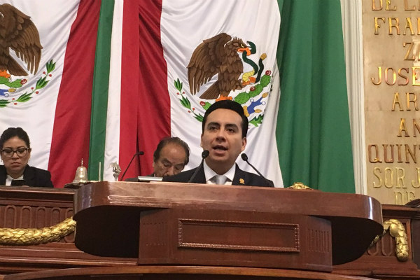 En 2010, recordó, a la estación Viveros se le agregó la nominación “Derechos humanos” por su cercanía a las oficinas de la Comisión de Derechos Humanos local.