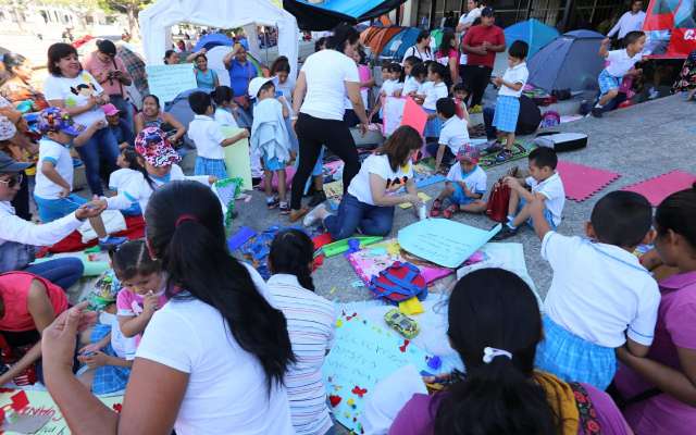 La directora denunció que el plantel no se encuentra enlistado como escuelas dañadas para recibir apoyo de reconstrucción. Foto: Jeny Pascacio