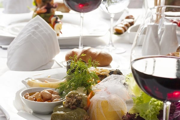 De acuerdo a la Organización para la Cooperación y el Desarrollo Económico (OCDE), el 25 por ciento de los viajeros investiga el tipo de comida antes de decidir a qué destino viajar. Foto: Especial