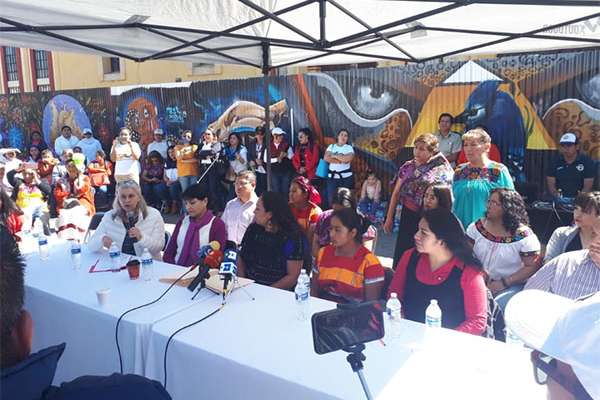 Los representantes exigieron que se cumpla con el compromiso que hizo el 1 de diciembre cuando expresó que darían más recursos a la estancias infantiles. FOTO: ESPECIAL