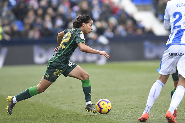 Diego Lainez regresó a la actividad con Betis y a pesar del descalabro de su escuadra se le apreció activo. Foto:@RealBetis
