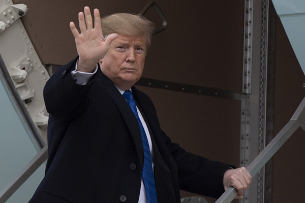 En una conferencia de prensa en la Casa Blanca, el mandatario estadunidense anunció el viernes pasado la nominación y aseguró que Abe le entregó una copia de la carta. FOTO: AFP