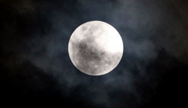 La próxima superluna ocurrirá hasta el 21 de marzo, aunque no será tan grande ni brillante como la de febrero. Foto: Especial