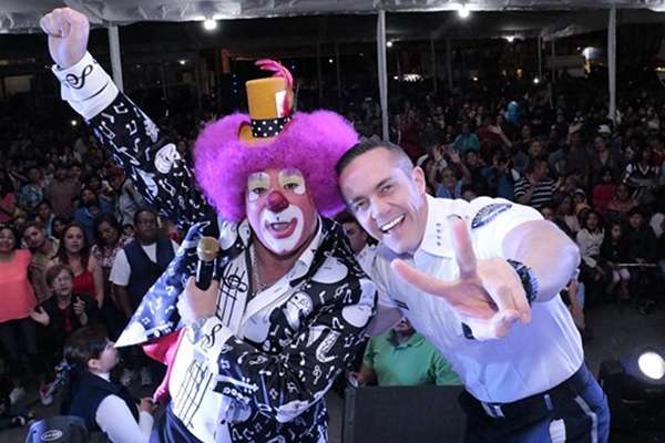 Finalmente el alcalde puntualizó “la Alcaldía de Cuajimalpa seguirá llevando sonrisas a los cuajimalpenses”. FOTO: ESPECIAL
