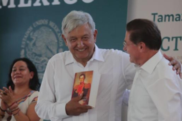 El gobernador de Durango se reunió con el Presidente. FOTO: PRESIDENCIA