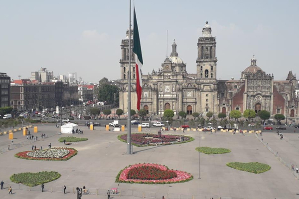Los arreglos florales estarán hasta el 17 de febrero. FOTO: ESPECIAL