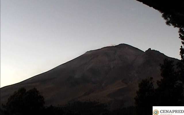 El radio de seguridad en torno del volcán continúa siendo de 12 kilómetros. Foto: @PC_Estatal