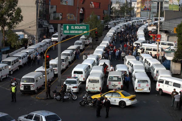 Unidades de transporte público del Estado de México. Foto: Cuartoscuro.