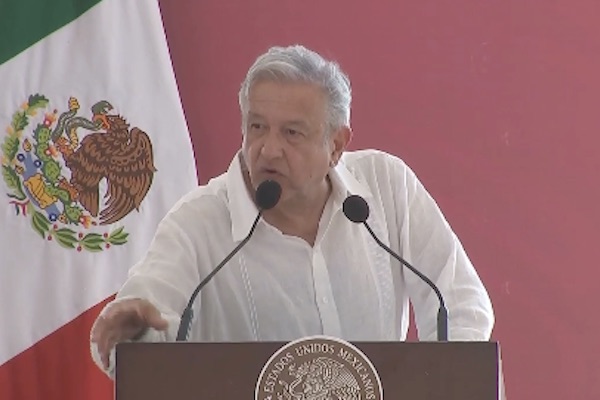 AMLO en la zona de arqueológica de Comalcalco, Tabasco.