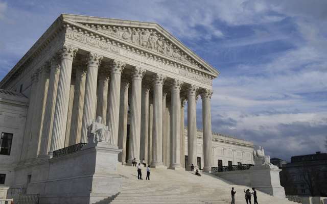 La Corte Suprema de Estados Unidos respaldó la postura rígida de Donald Trump para hacer cumplir las leyes de inmigración. Foto: AP