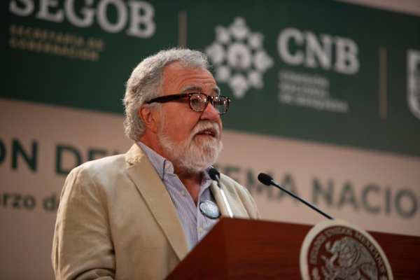 Encinas dijo que hay 40 mil personas desaparecidas y cientos de fosas clandestinas. Foto: @A_Encinas_R