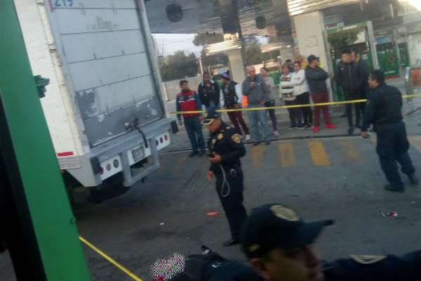 El lugar fue acordonado por uniformados de la SSC . FOTO: ESPECIAL