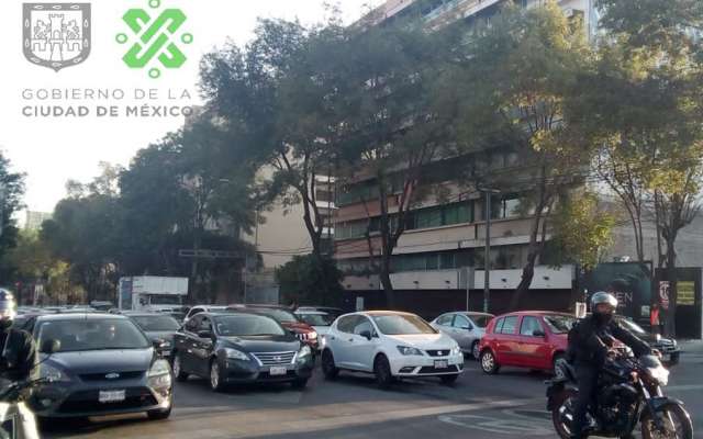 El tránsito en la avenida Cuauthémoc es lento de Xola hacia Eje 6 Sur. Foto: @OVIALCMDX