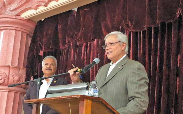 Jaime Bonilla espera la confirmación del
partido para ir por la gubernatura de Baja California. FOTO:ESPECIAL