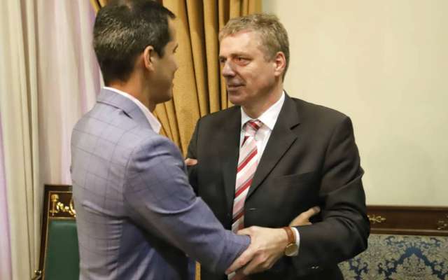 Daniel Kriener fue declarado persona no grata por Nicolás Maduro tras externar su apoyo a Guaidó. Foto: @jguaido