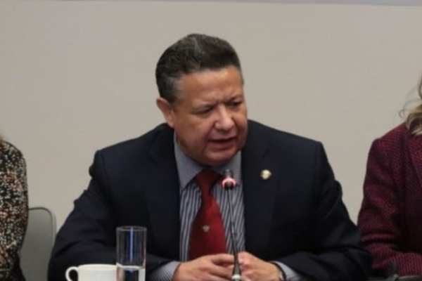Menchaca confía en que todas las fuerzas políticas valorarán las trayectorias profesionales de las candidatas. Foto: Especial