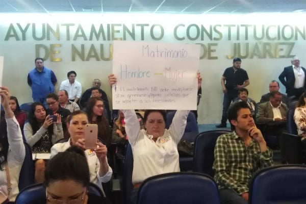 También hicieron un llamado al Congreso Local para que se apresuren a legislar en la materia y aprobar el matrimonio igualitario en el Estado de México