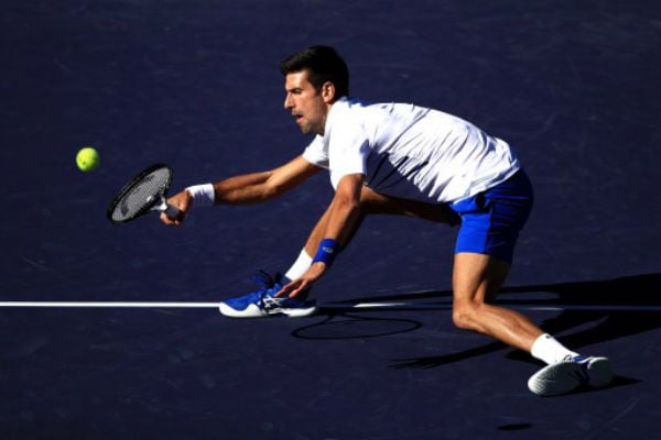 Frustrado y muy enfadado, Djokovic se despidió del torneo. Foto: AFP