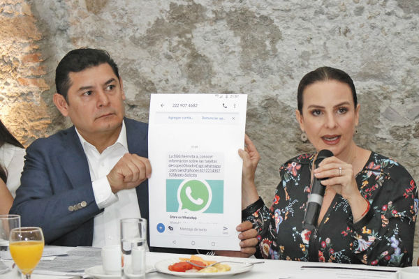 Alejandro Armenta y Nancy de la Sierra externaron su desacuerdo, en rueda de prensa. Foto: Enfoque