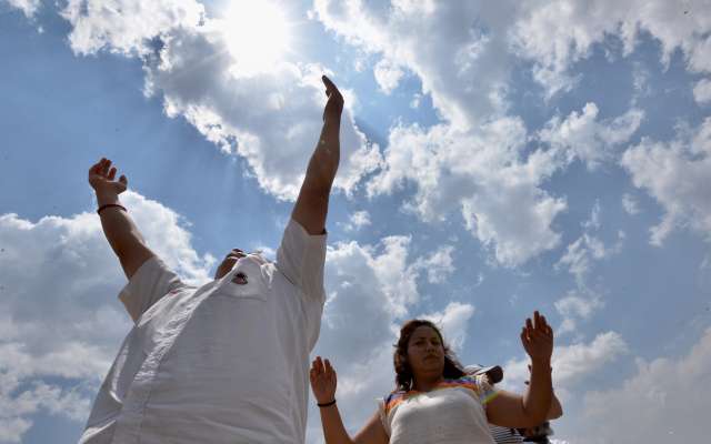 Los turistas mexicanos y extranjeros aprovechan la llegada de la primavera para cargarse de energía. Foto: Cuartoscuro