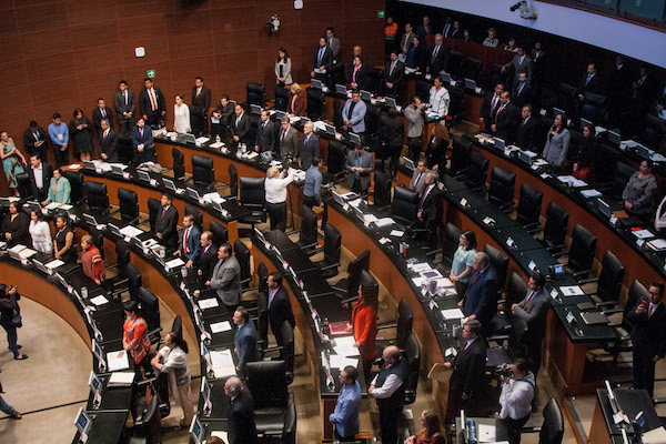 Los senadores también pretenden excluir de la revocación a los integrantes de ayuntamientos y alcaldías. Foto: Cuartoscuro