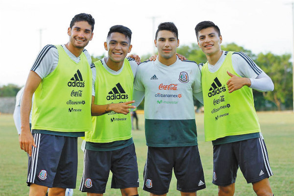 Bajo el mando de Jaime Lozano, los 20 jugadores nacionales viajaron ayer hacia a Europa, su lugar de concentración por los siguientes ocho días